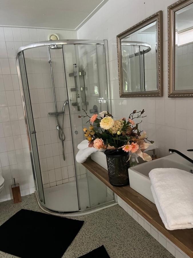 ליוורדן La Dolce Vita Suites מראה חיצוני תמונה