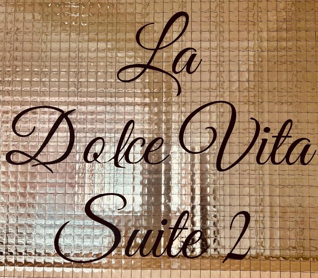ליוורדן La Dolce Vita Suites מראה חיצוני תמונה