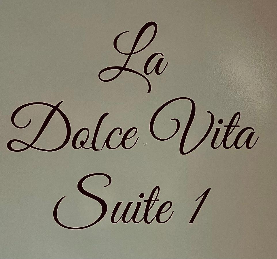 ליוורדן La Dolce Vita Suites מראה חיצוני תמונה