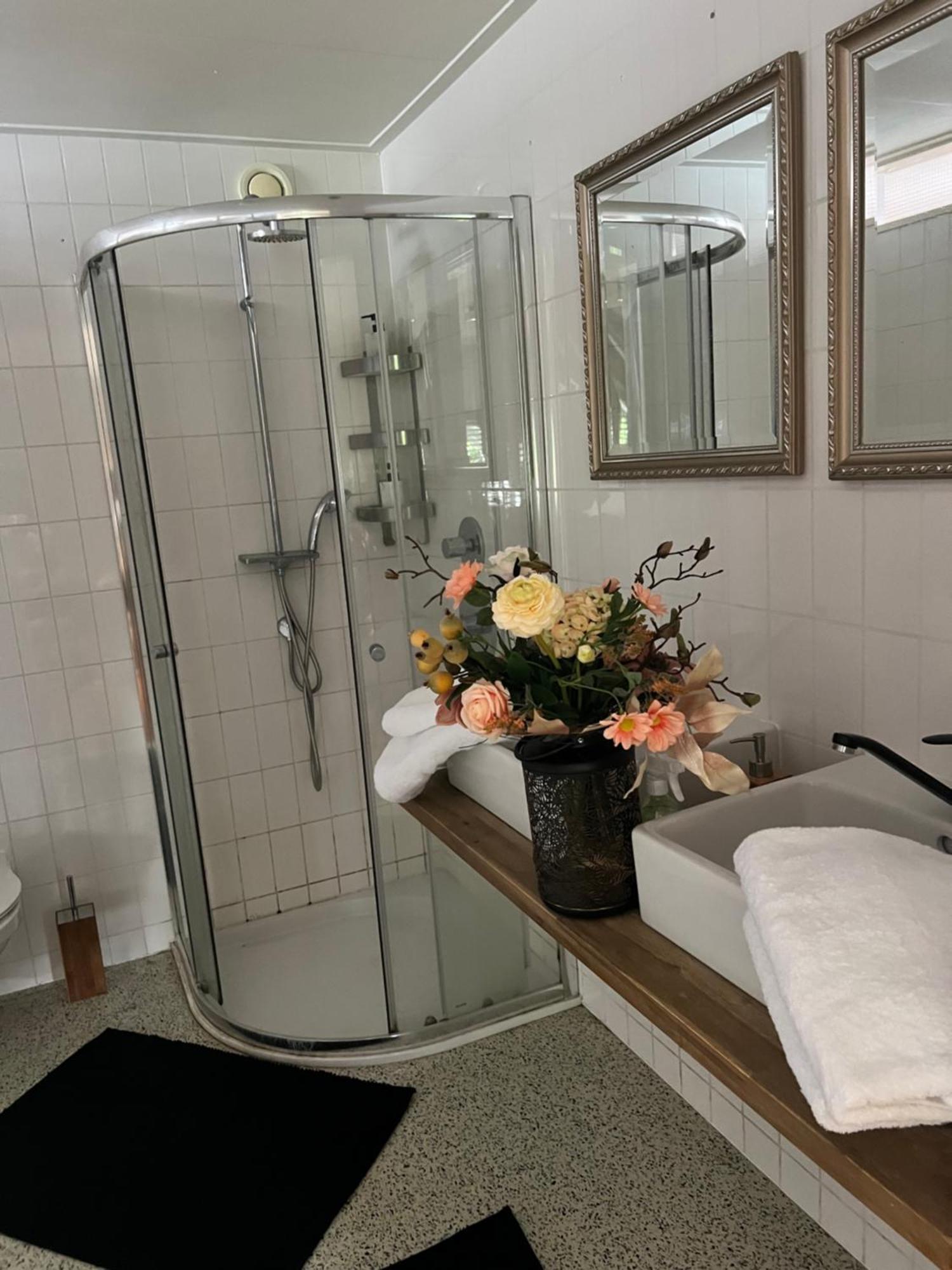 ליוורדן La Dolce Vita Suites מראה חיצוני תמונה